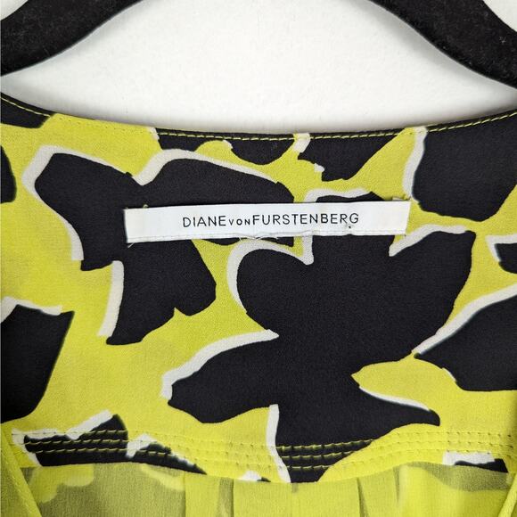 Diane von Furstenberg Dora Lily Silk Faux Wrap Dress in Dove Bloom Acid‎ Lime - Picture 7 of 10